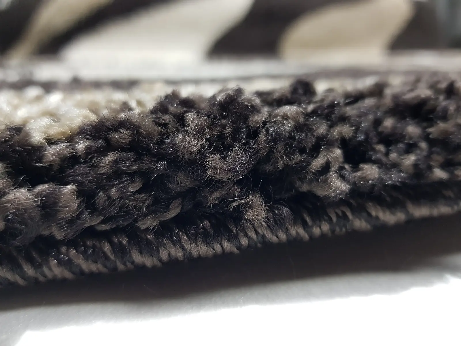 Ворсистий килимок Plush Loop DARK BROWN 8254A