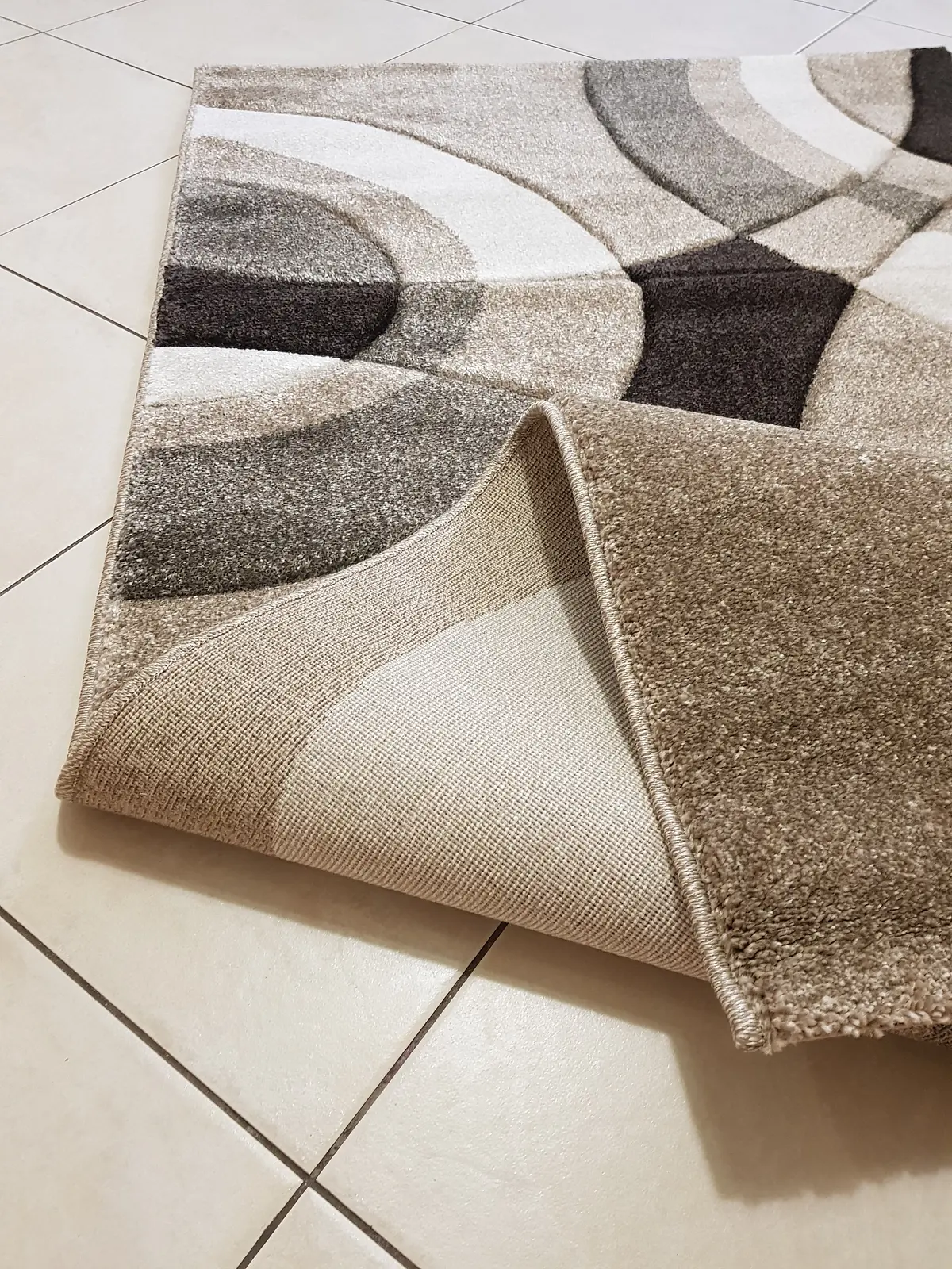 Килим з художньою стрижкою Tropica beige 3492B