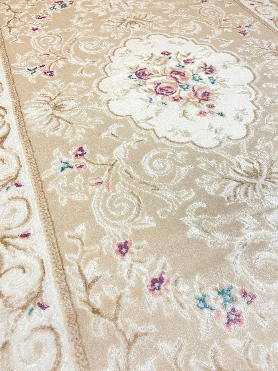 Класичний килим Flora Beige P659B