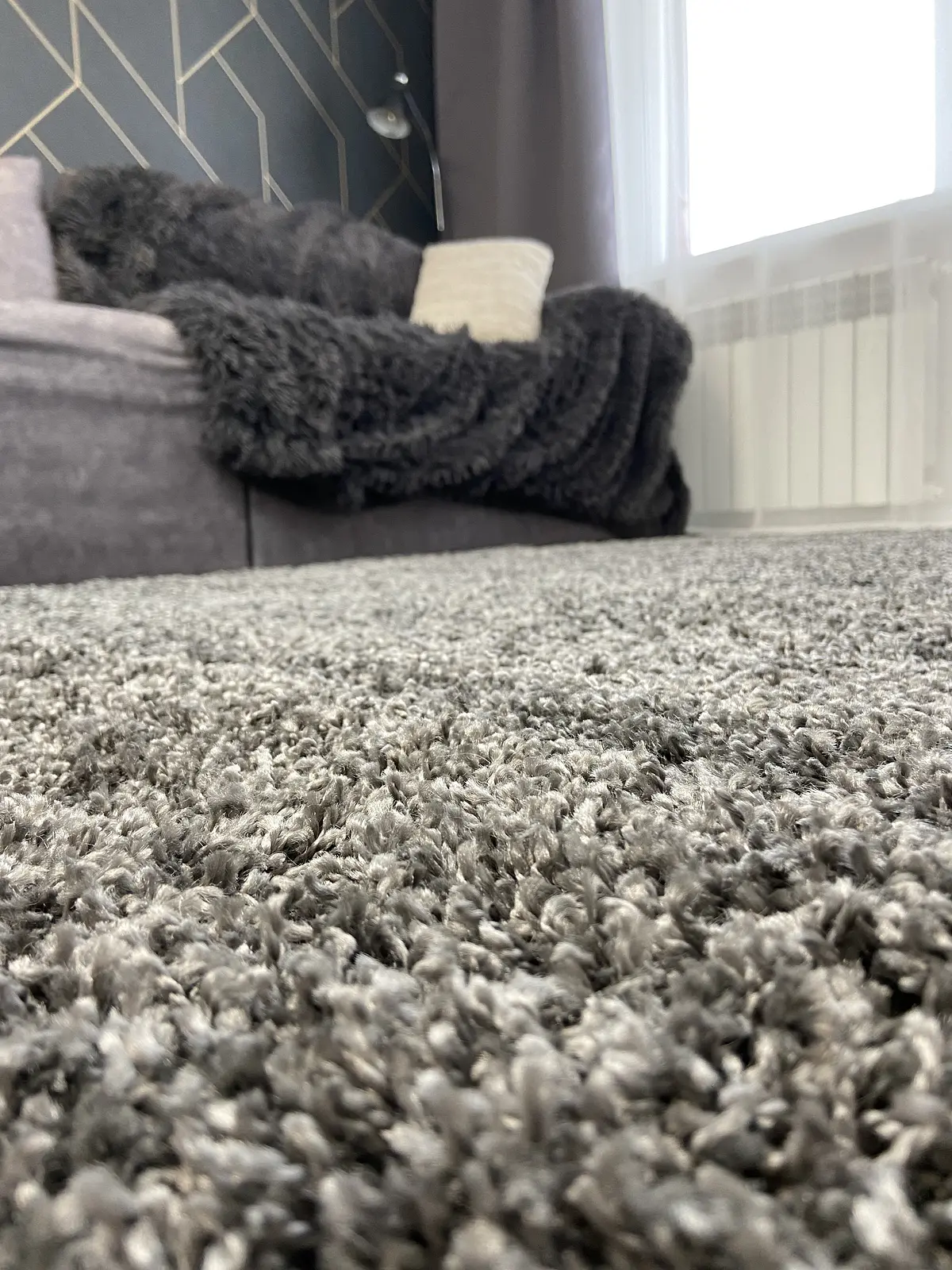 Пухнастий килим Plumis Lux Gray 6365A