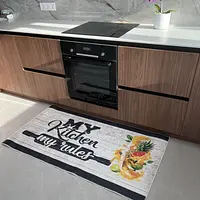 Універсальний килим на прогумованій основі для кухни Verda Marina My kitchen my rules Білий E116