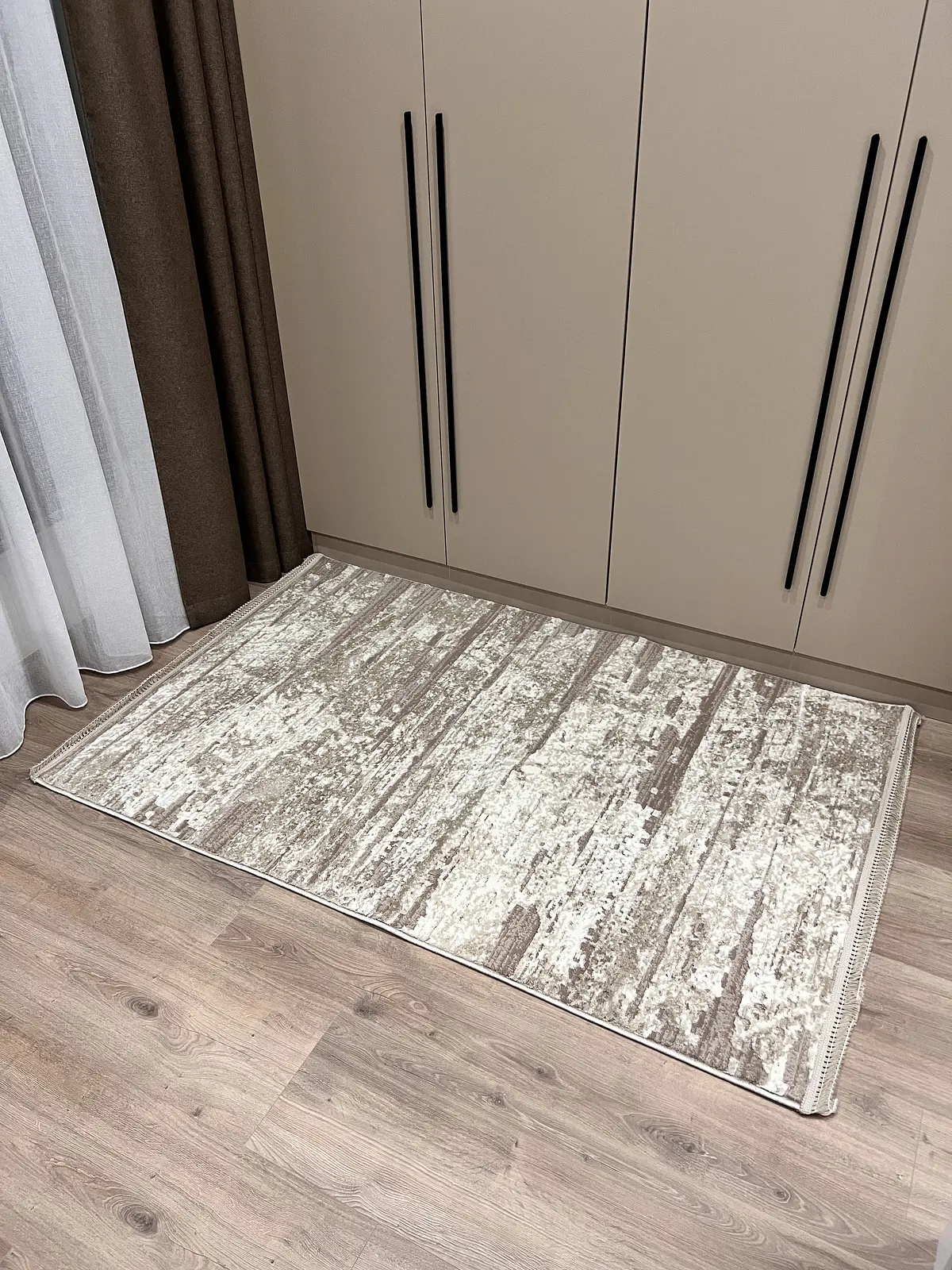 Килим з комбінованим ворсом и термоусадкой Glacia beige 03648A