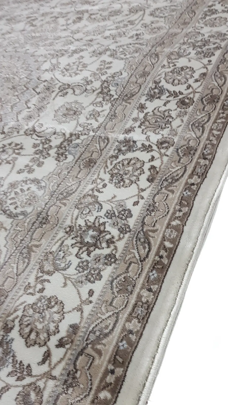Класичний килим з поліестеру Argentum WHITE 4260D