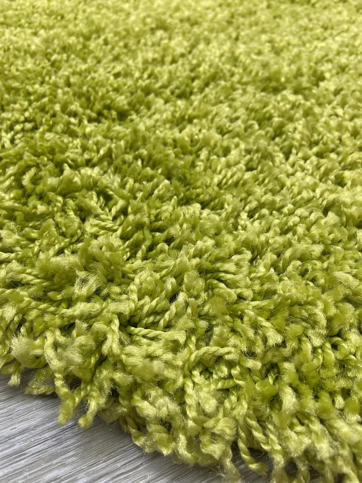 Пухнастий килим Plumis Lux LIGHT GREEN 6365A
