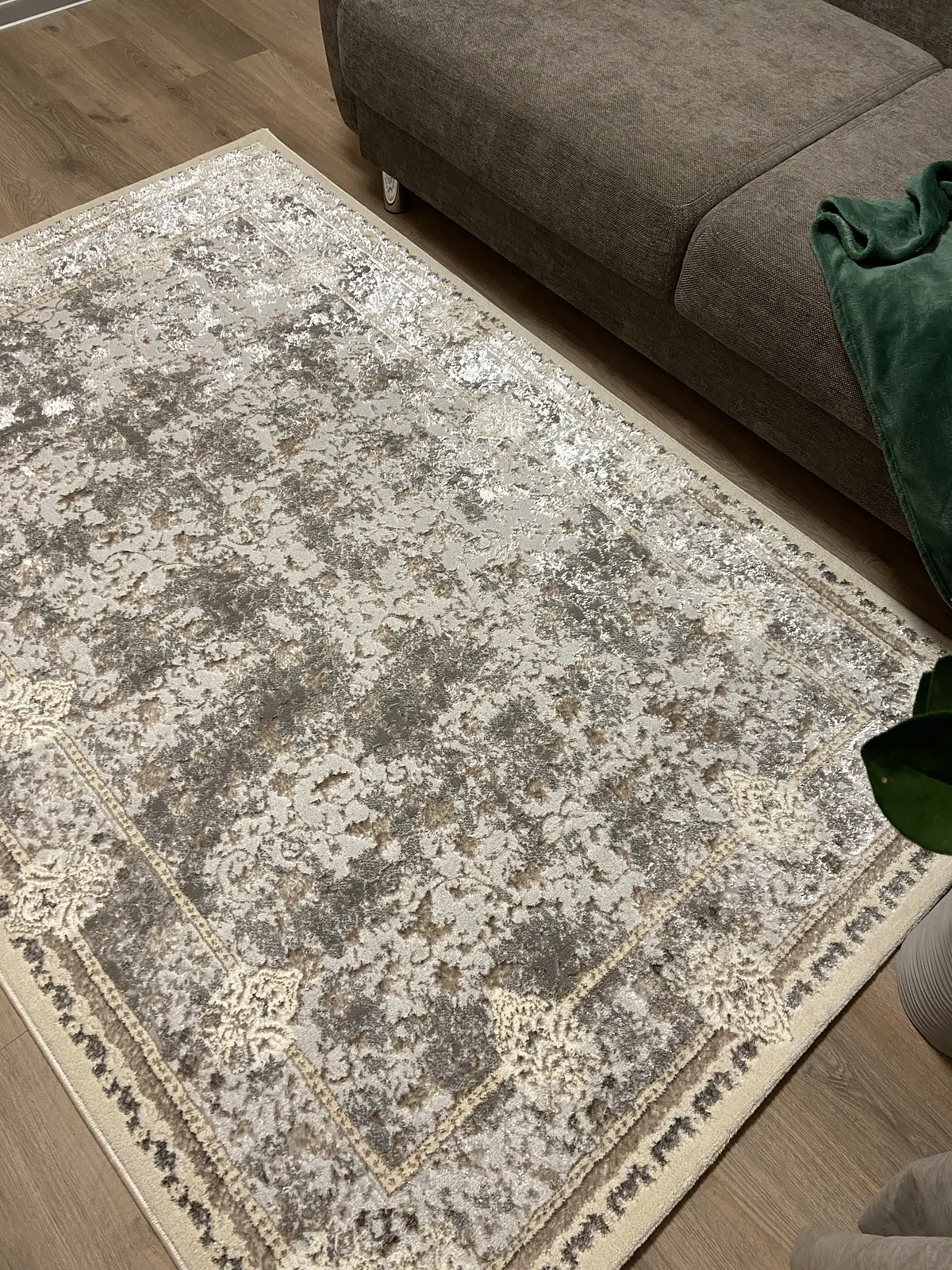 Килим з комбінованим ворсом и термоусадкой Optix бежевий з сірим beige C340D