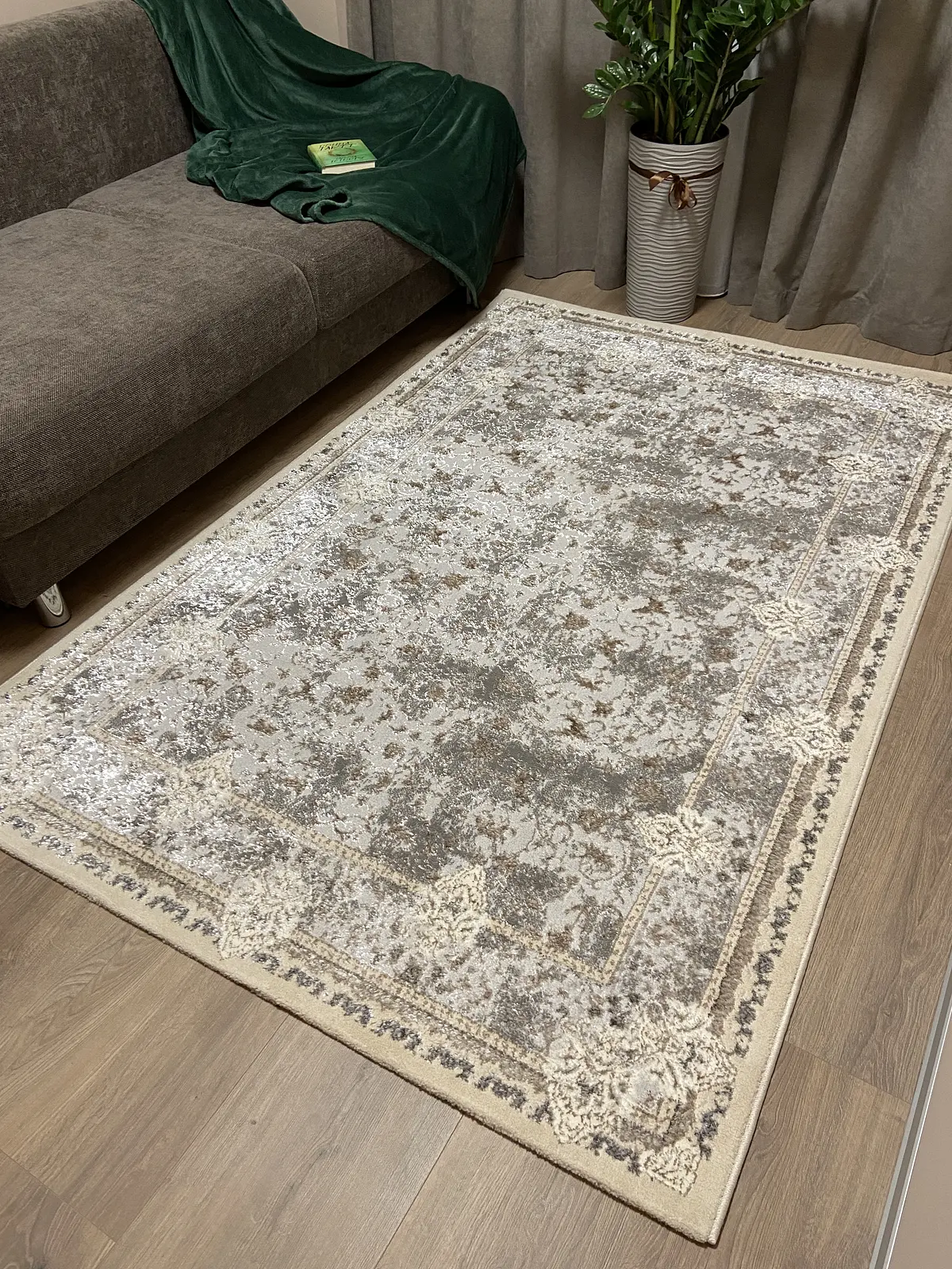 Килим з комбінованим ворсом и термоусадкой Optix бежевий з сірим beige C340D