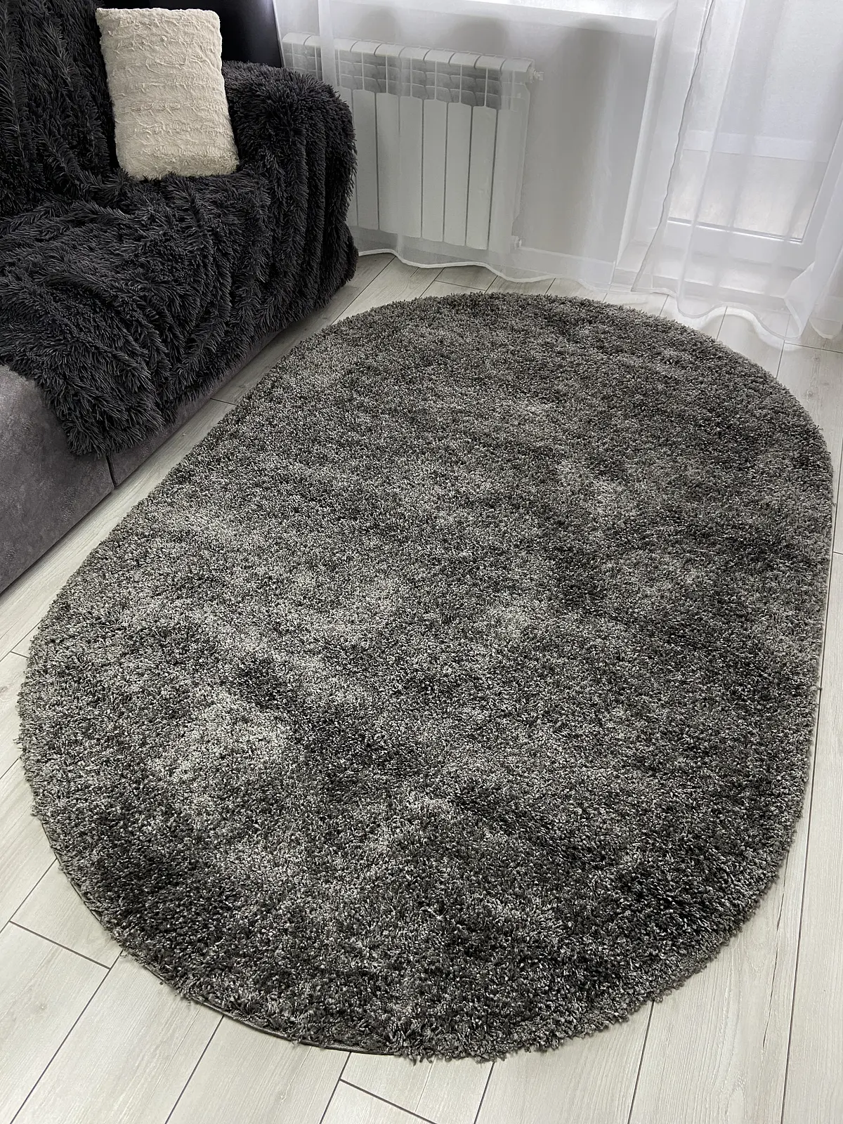 Пухнастий килим Plumis Lux Gray 6365A