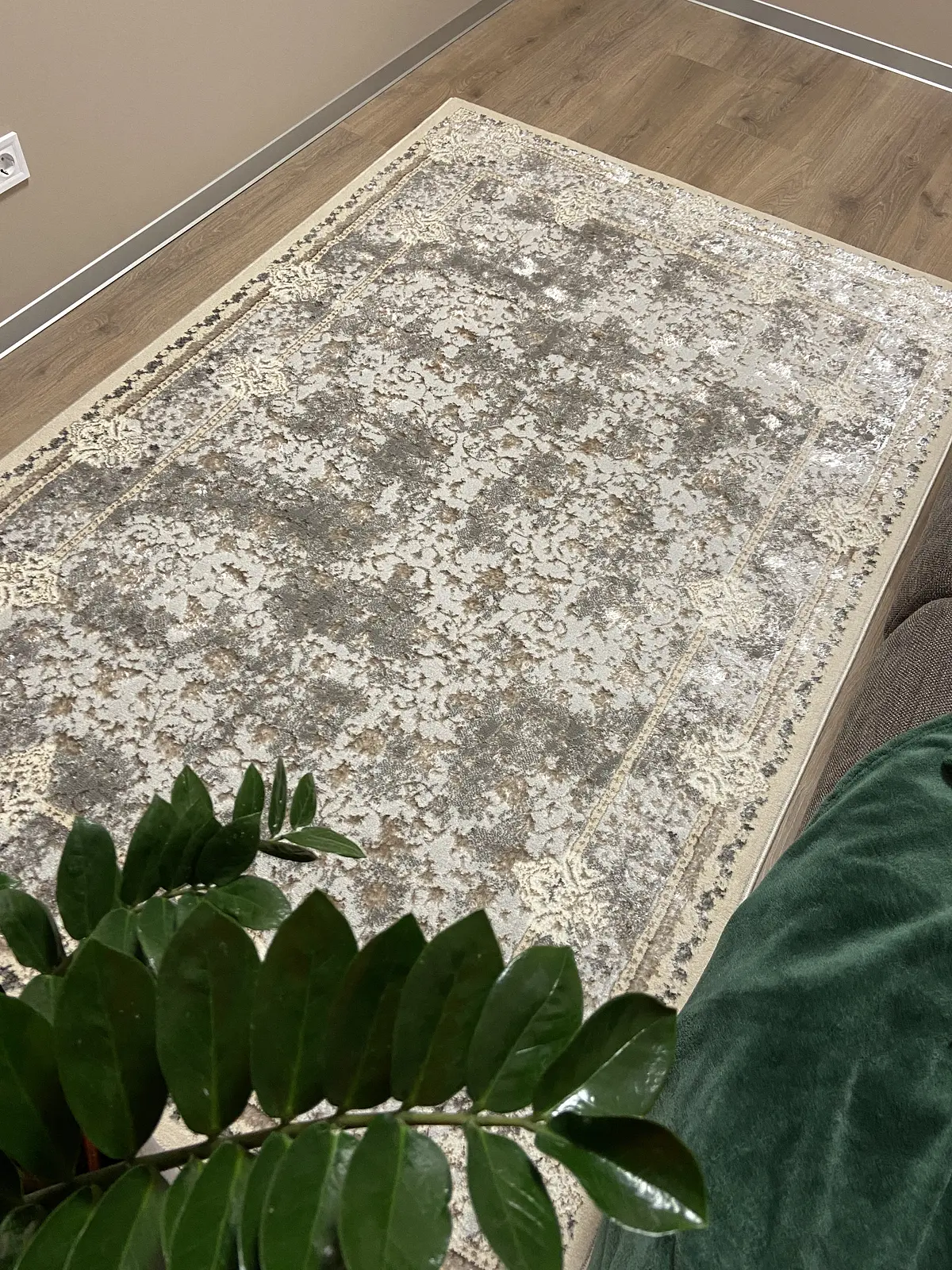 Килим з комбінованим ворсом и термоусадкой Optix бежевий з сірим beige C340D