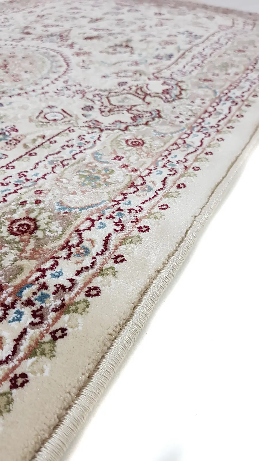 Класичний килим з іранським дизайном Persa Star cream 3419H