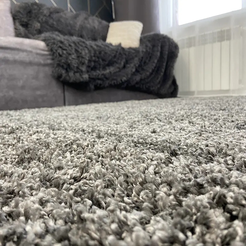 Пухнастий килим Plumis Lux Gray 6365A