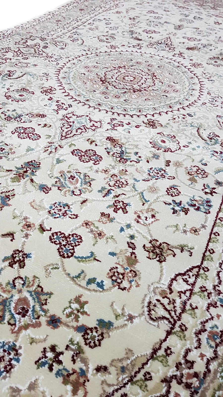 Класичний килим з іранським дизайном Persa Star cream 3419H