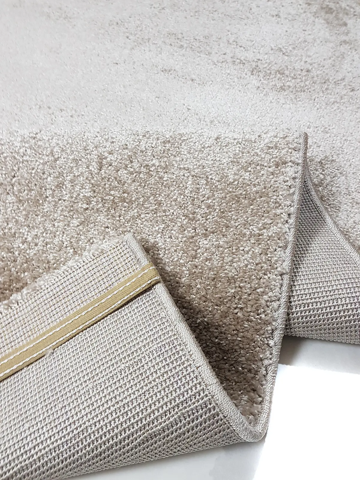 М'який килим з невисоким ворсом Однотонний Suavis Pro Beige 3849A