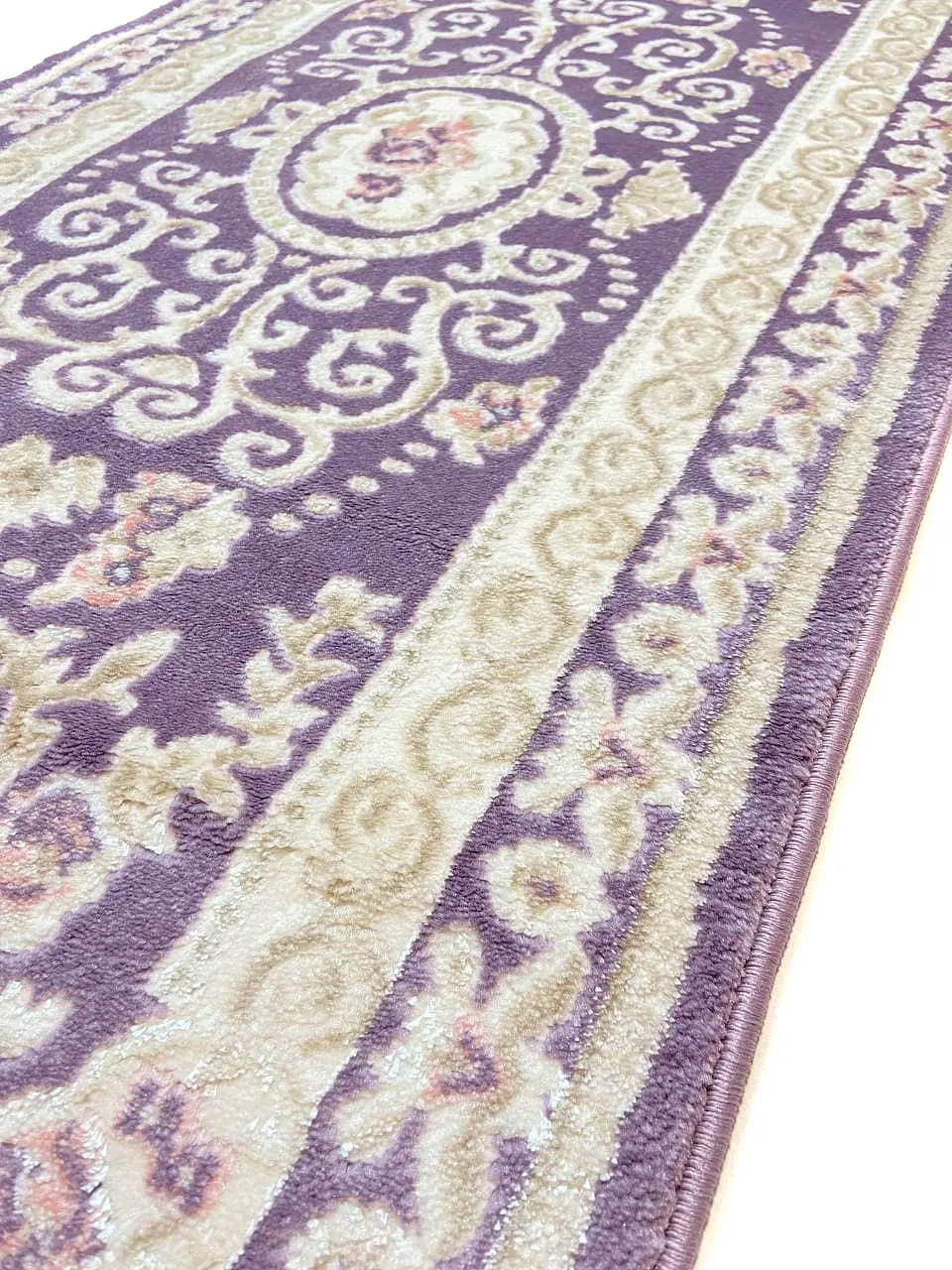 Класичний килим Flora L_LILAC / L_LILAC P658B